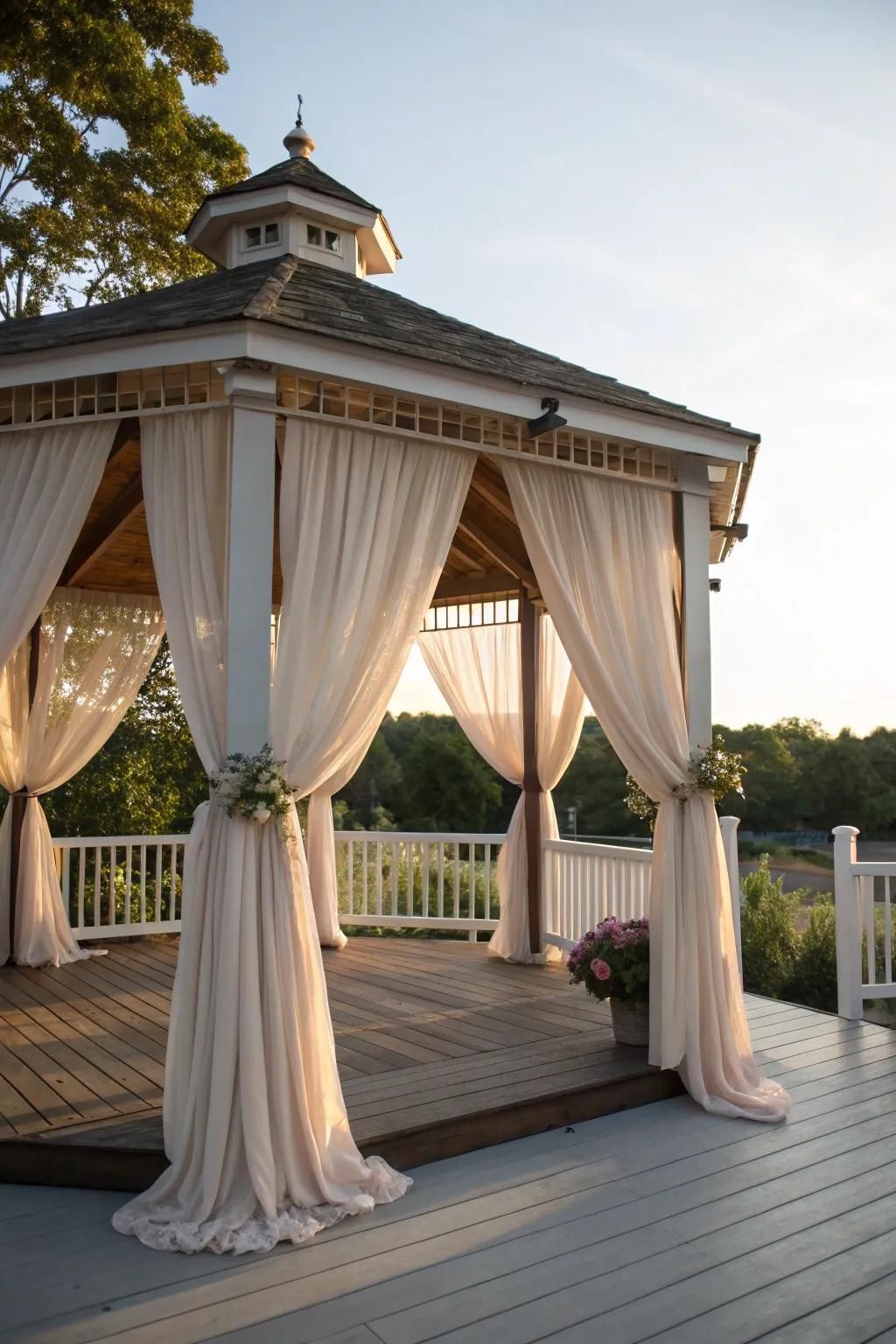 5. Romantic Gazebo for Two
