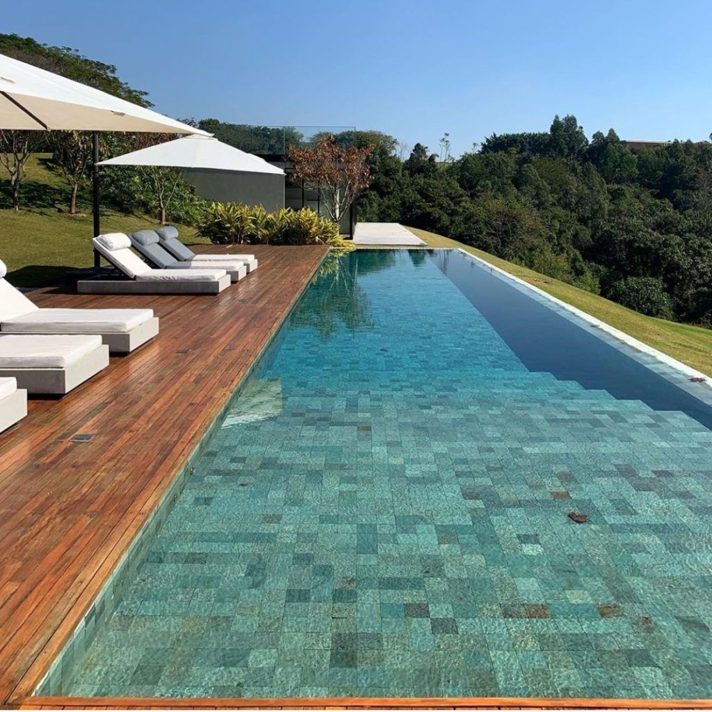 11. The Elegant Infinity Edge