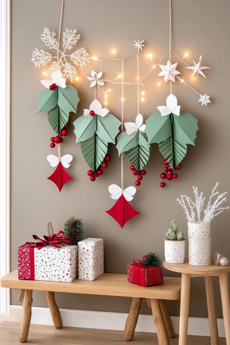 17. Holly Leaf and Berry Paper Garland for Walls - photo 2