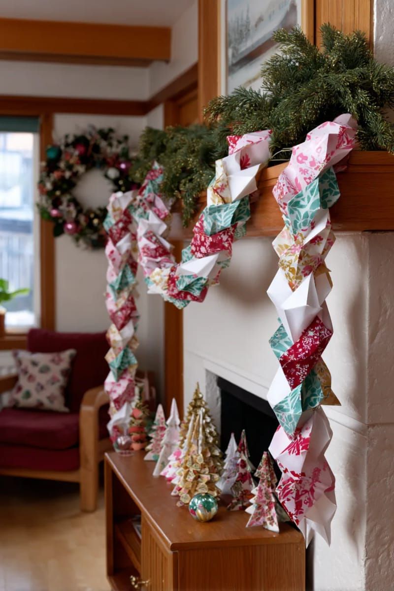 15. Vintage Print Paper Chain Garlands for Retro Charm