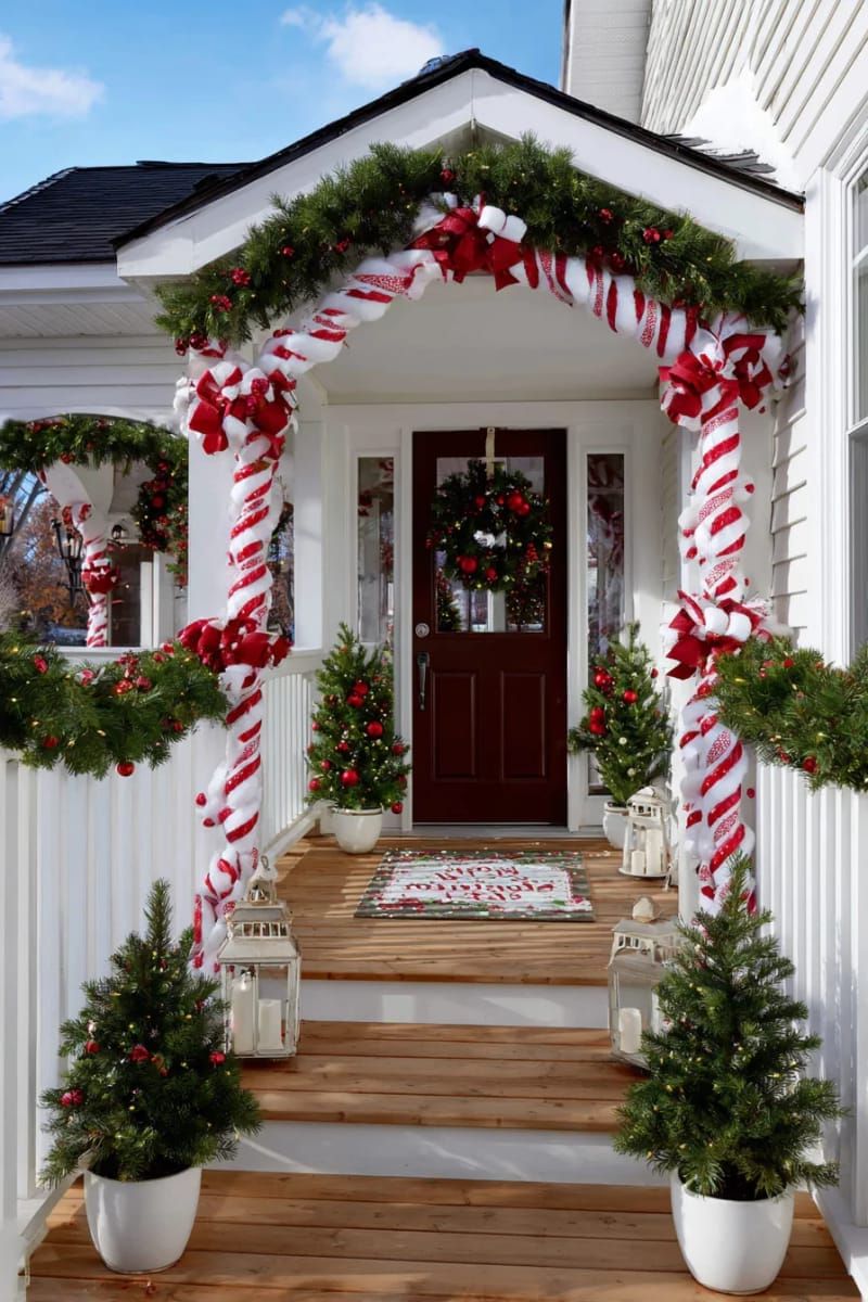 2. Candy cane archway for a festive entrance - photo 2