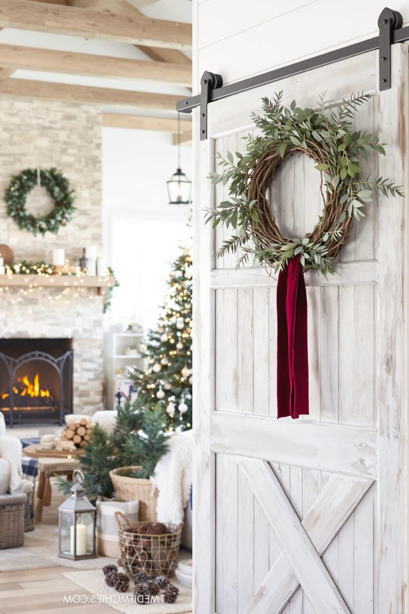 4. Fresh Greenery Wreath With A Single Velvet Ribbon - photo 2