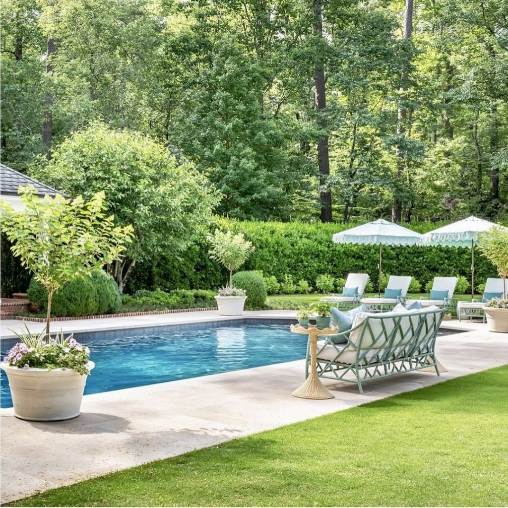 6. Southern-Style Poolside Luxury