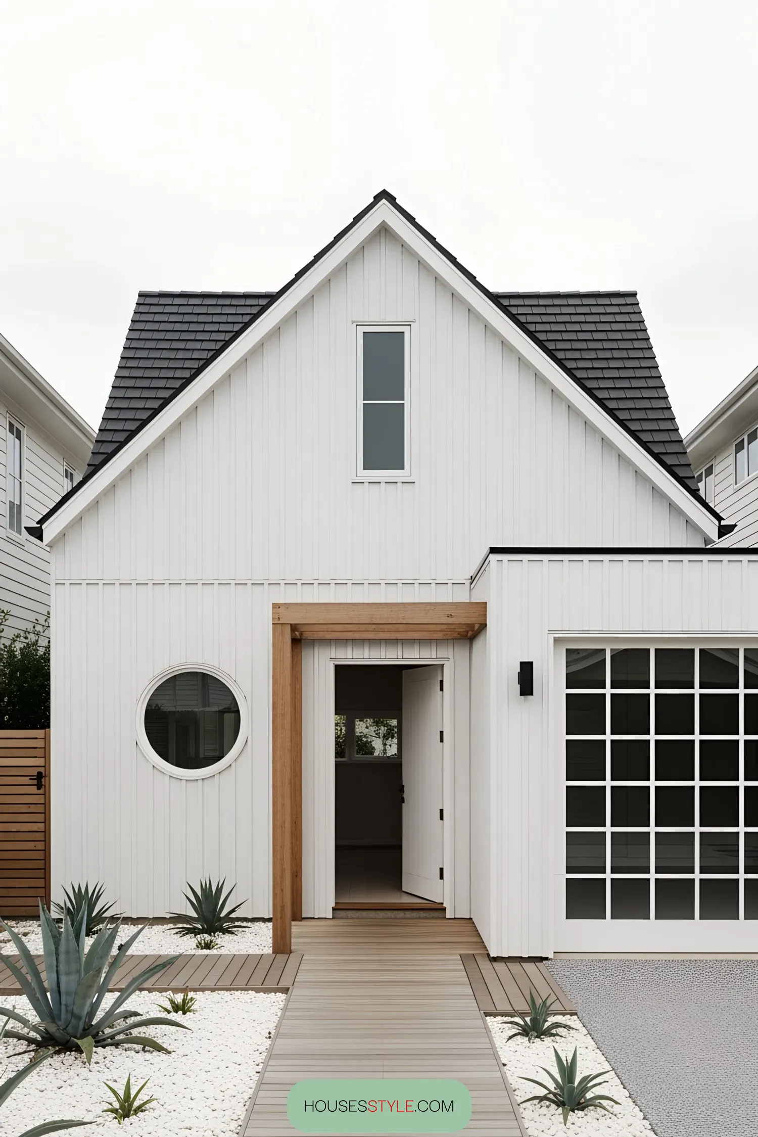 Minimalist Coastal Design With Modern Edge