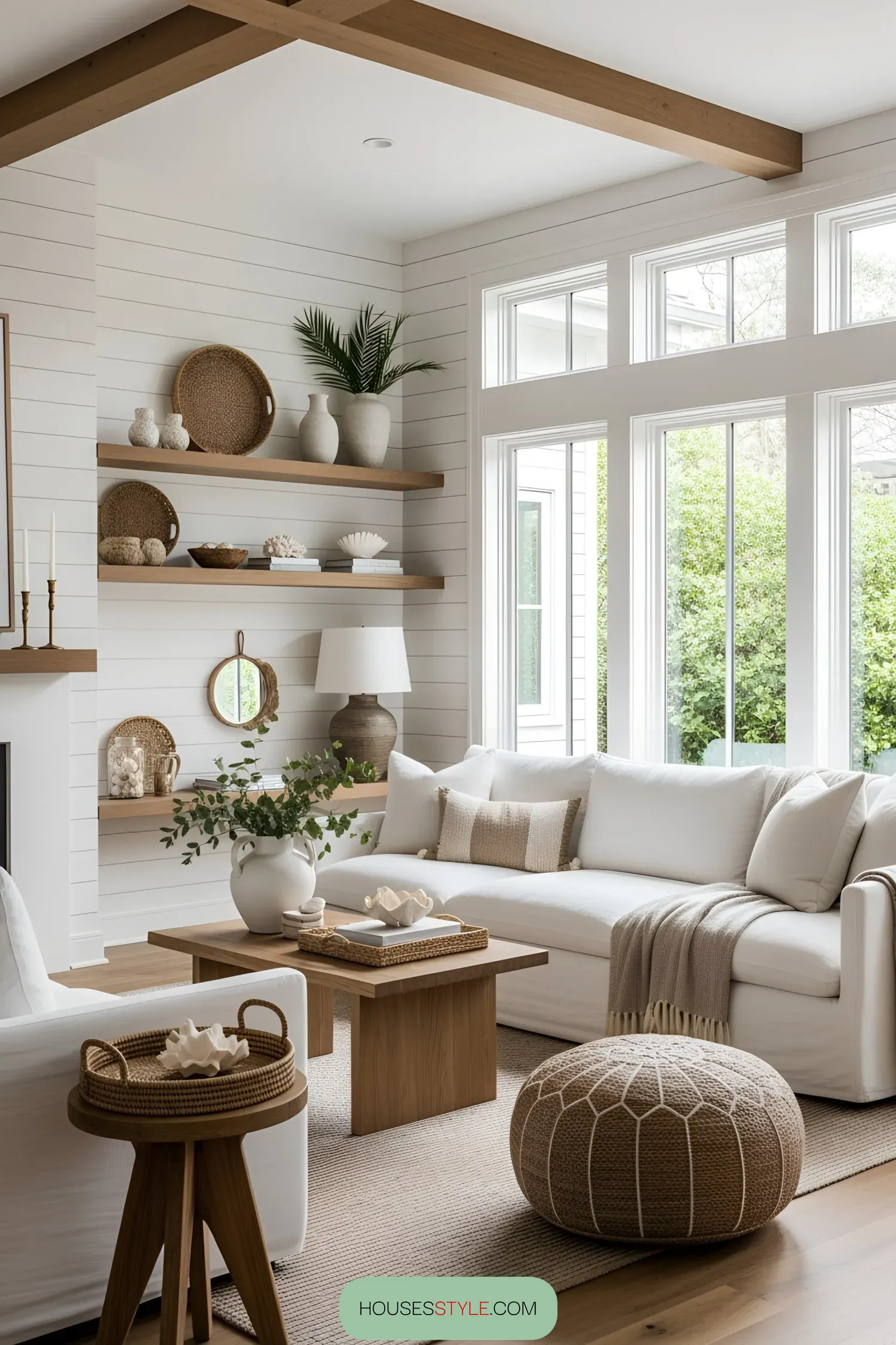 Cozy Cove: A Beachside Living Room