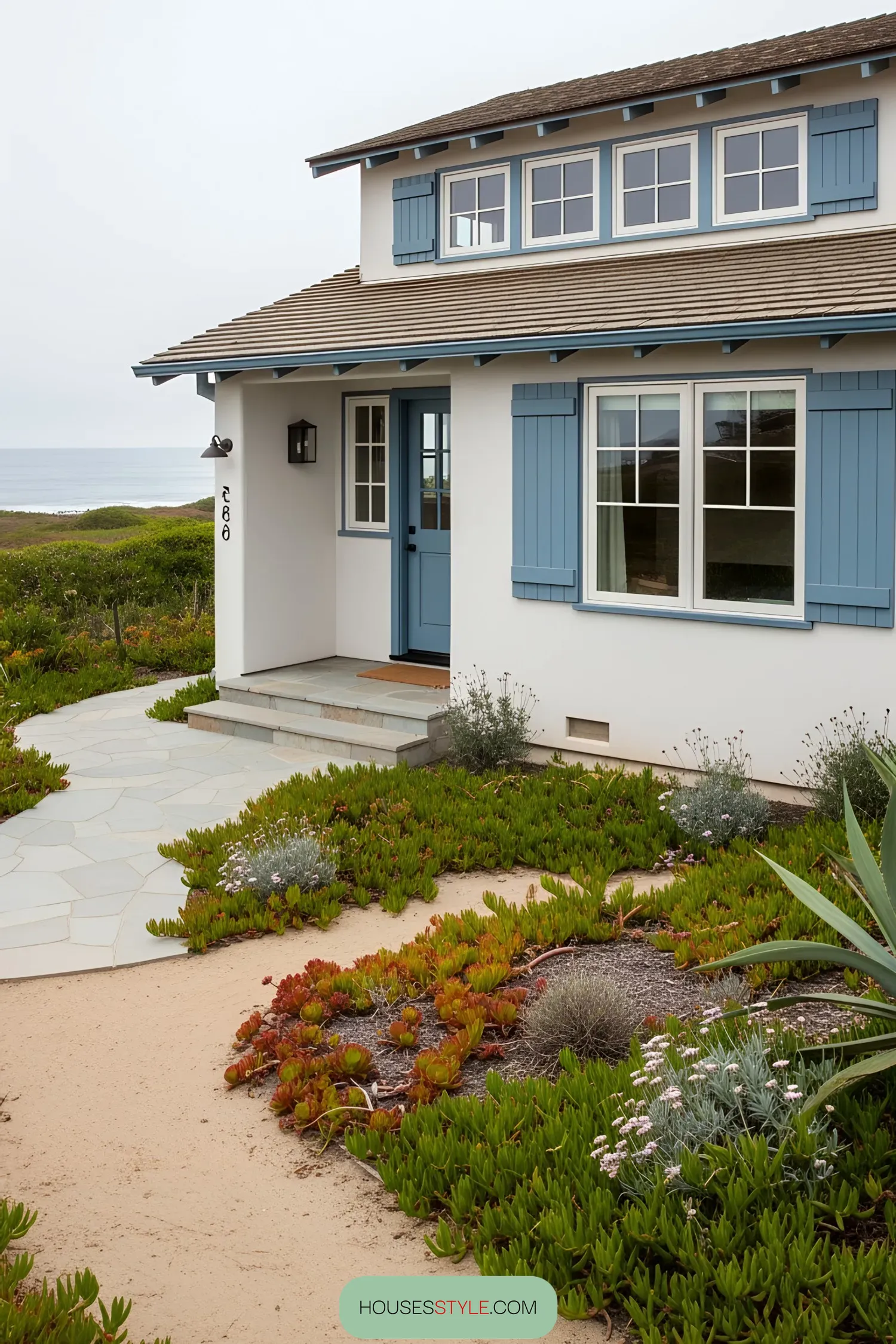 Sunny Shore Haven: A Coastal Retreat Worth Visiting