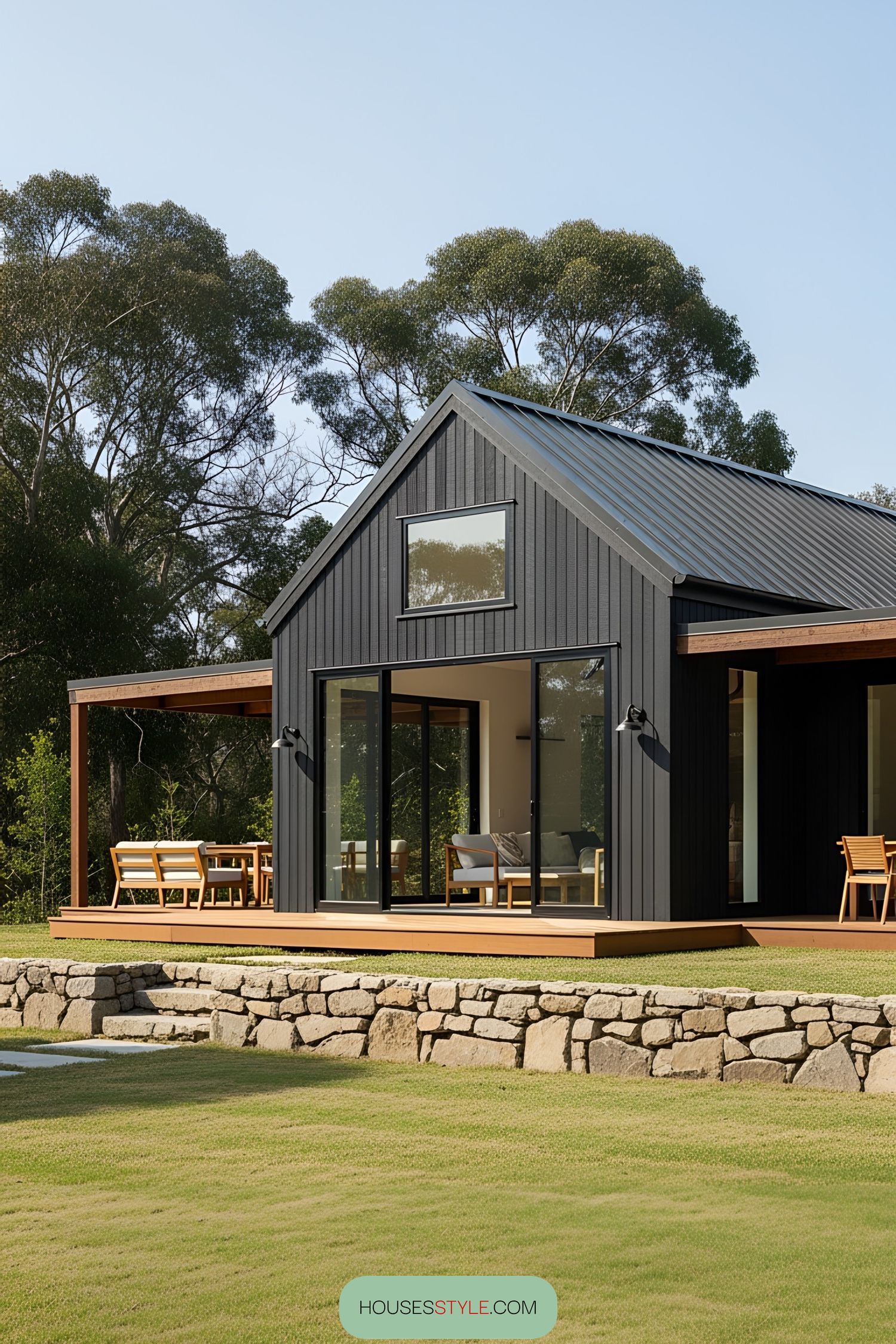 Luxurious Rustic Getaway: Onyx Farmhouse Look