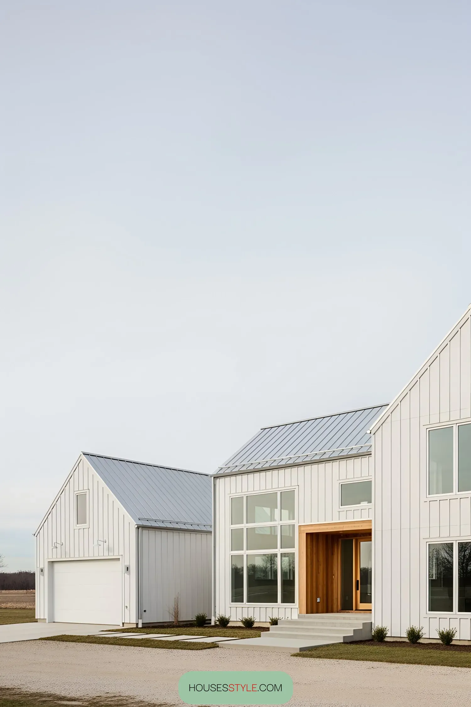 Chic Ranch House With a Stylish Garage