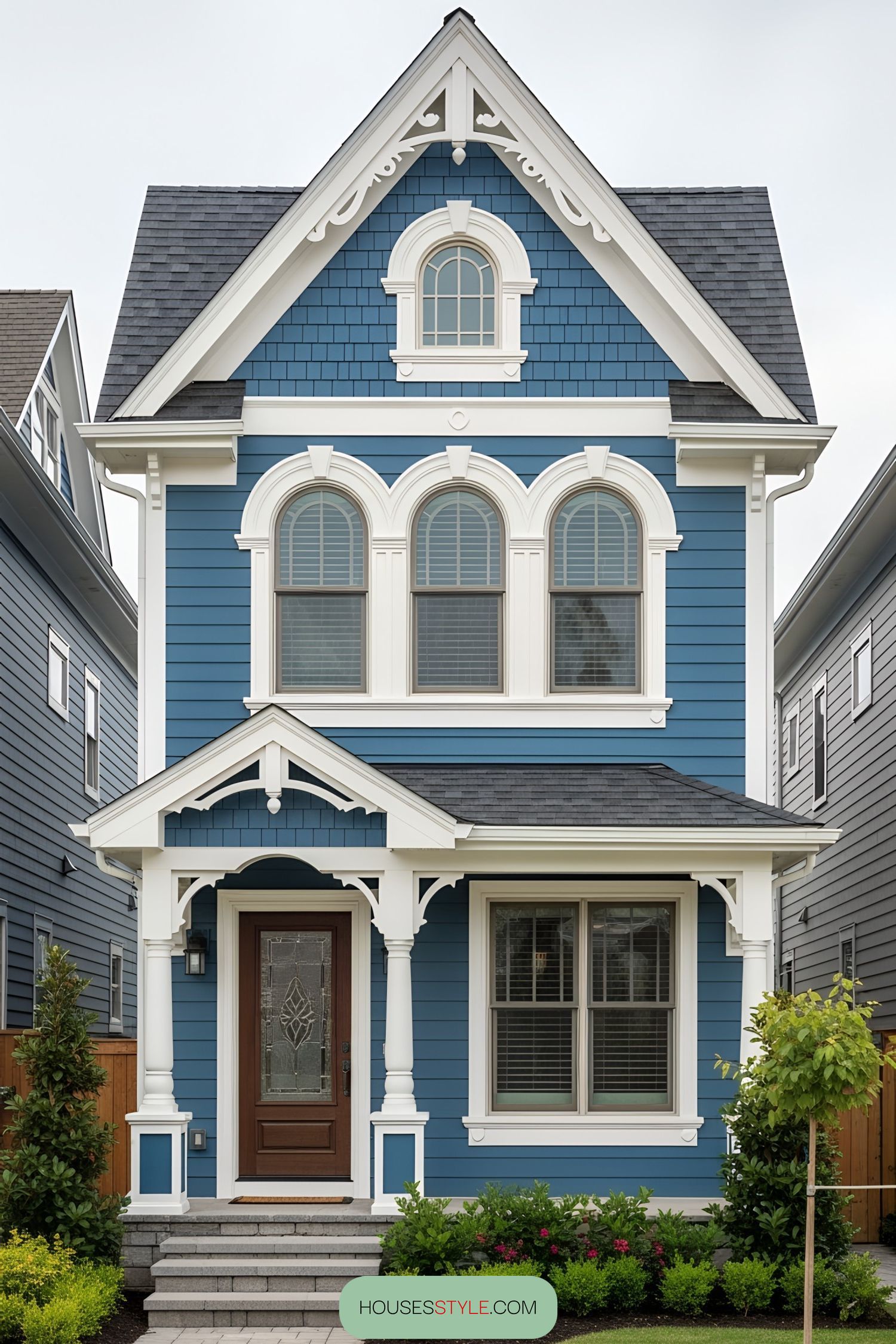A Pocket-Sized Victorian Villa to Admire