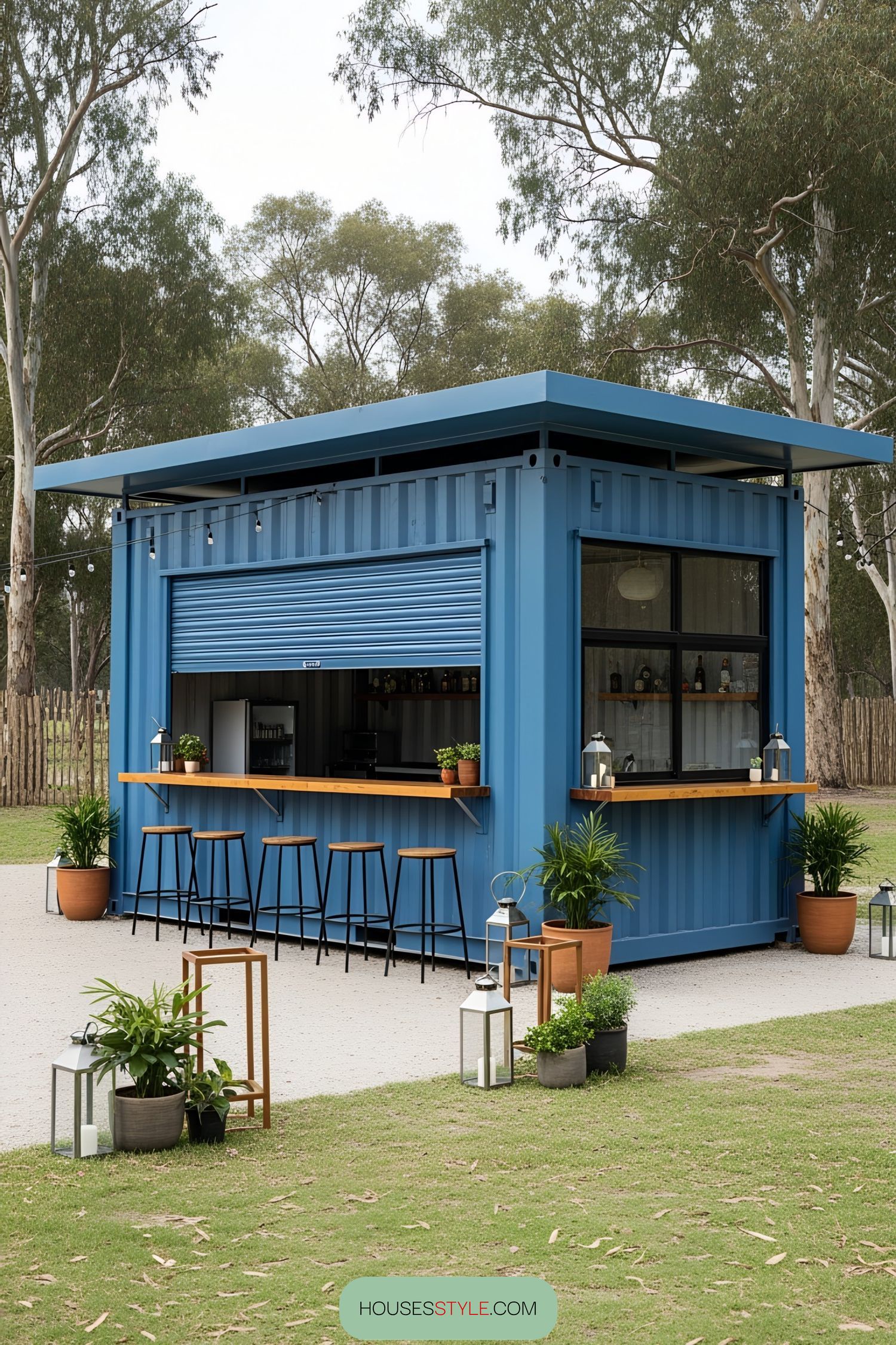 Boxy's Blue Barrel Bliss: A Snug Drink Bar