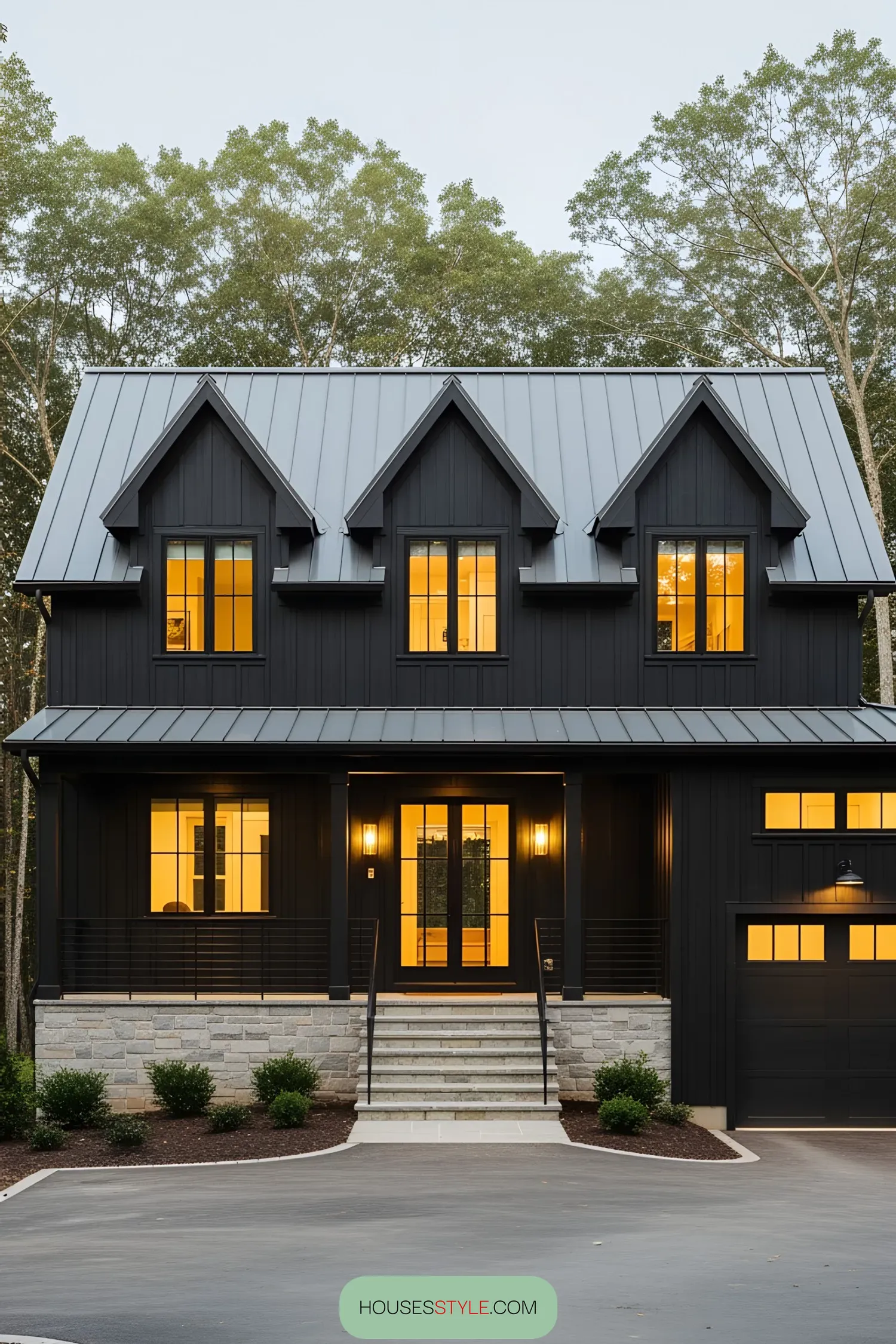 Charming Country Home With a Bright Garage