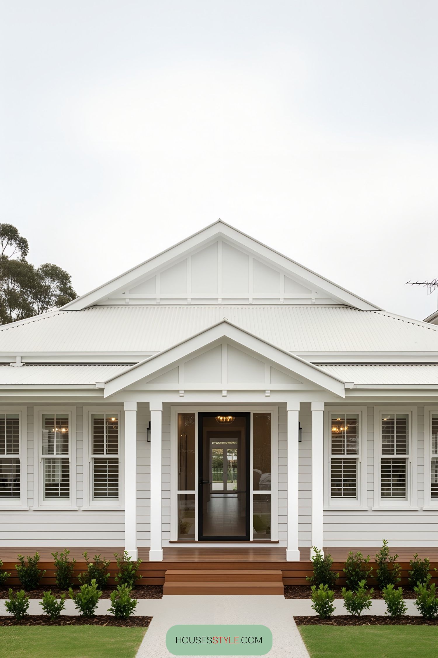 A Cozy White Haven for the Perfect Retreat