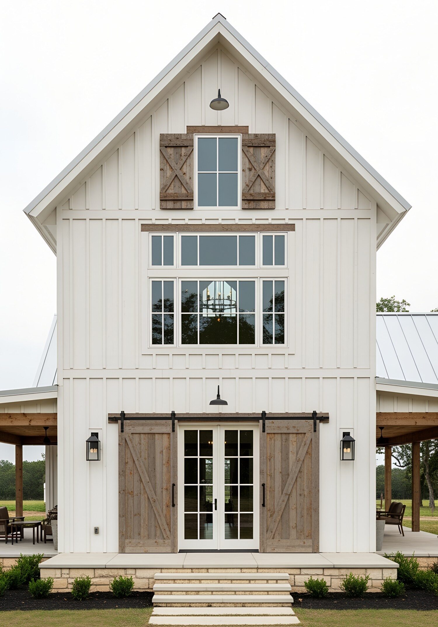 22 Stunning White Barn Houses for Your Next Project