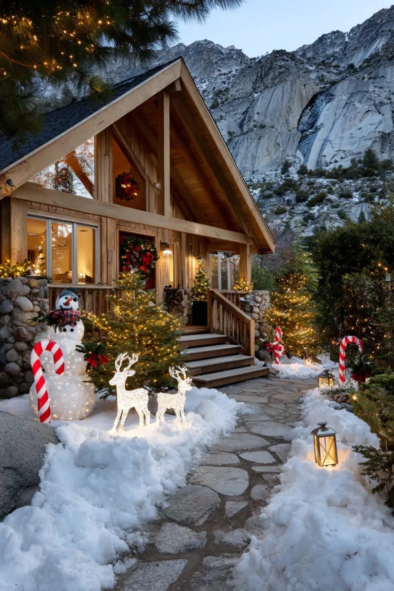 21. Escena divertida con renos, muñecos de nieve y arcos