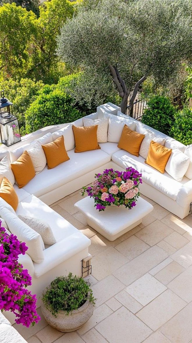 17. Simple Mediterranean-Style Backyard Decor - photo 3