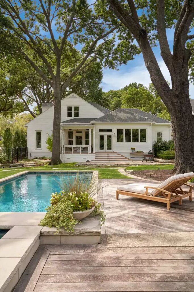 A Quiet Escape to Peaceful Waters