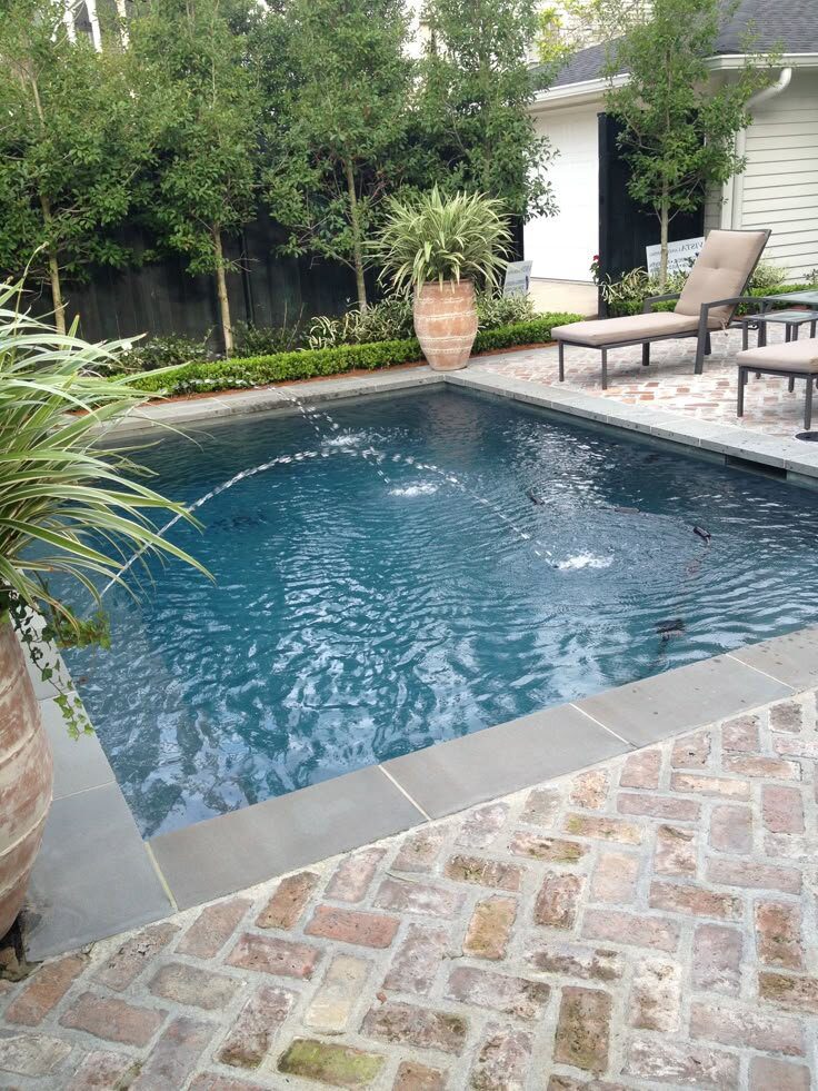 A Cozy Brick-Lined Plunge Pool