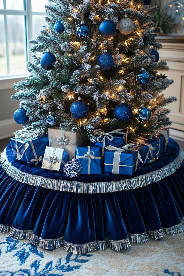 15. Sparkling Regal Blue Tree Skirts - photo 2
