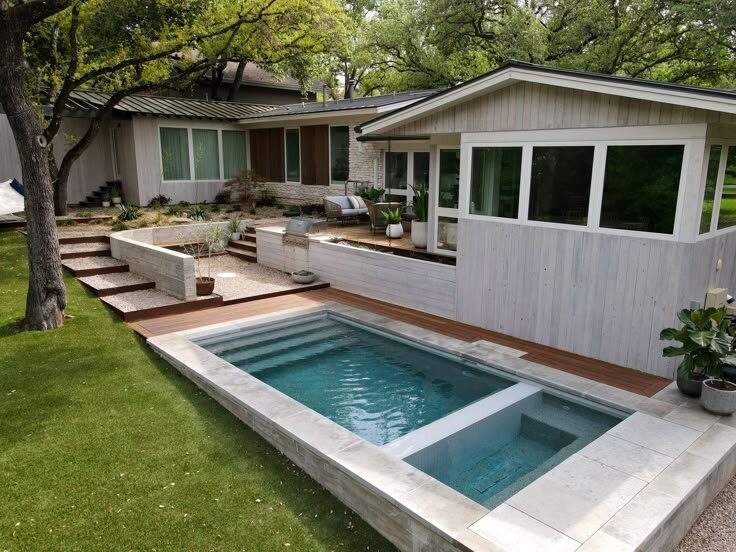 An Inspiring Refreshing Pool Oasis