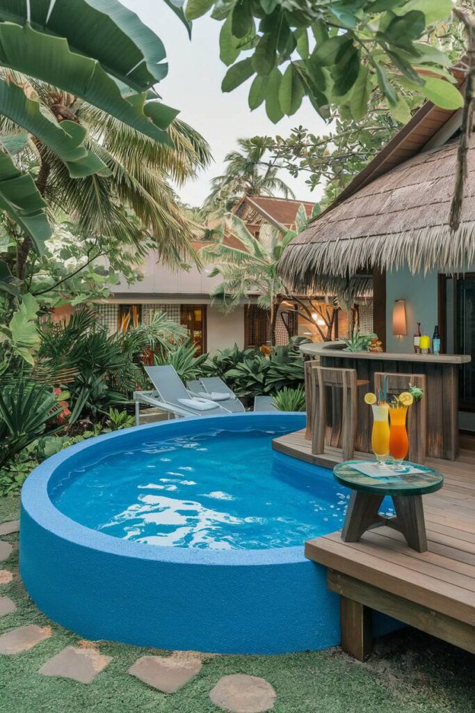 Built-In Seating for Poolside Comfort