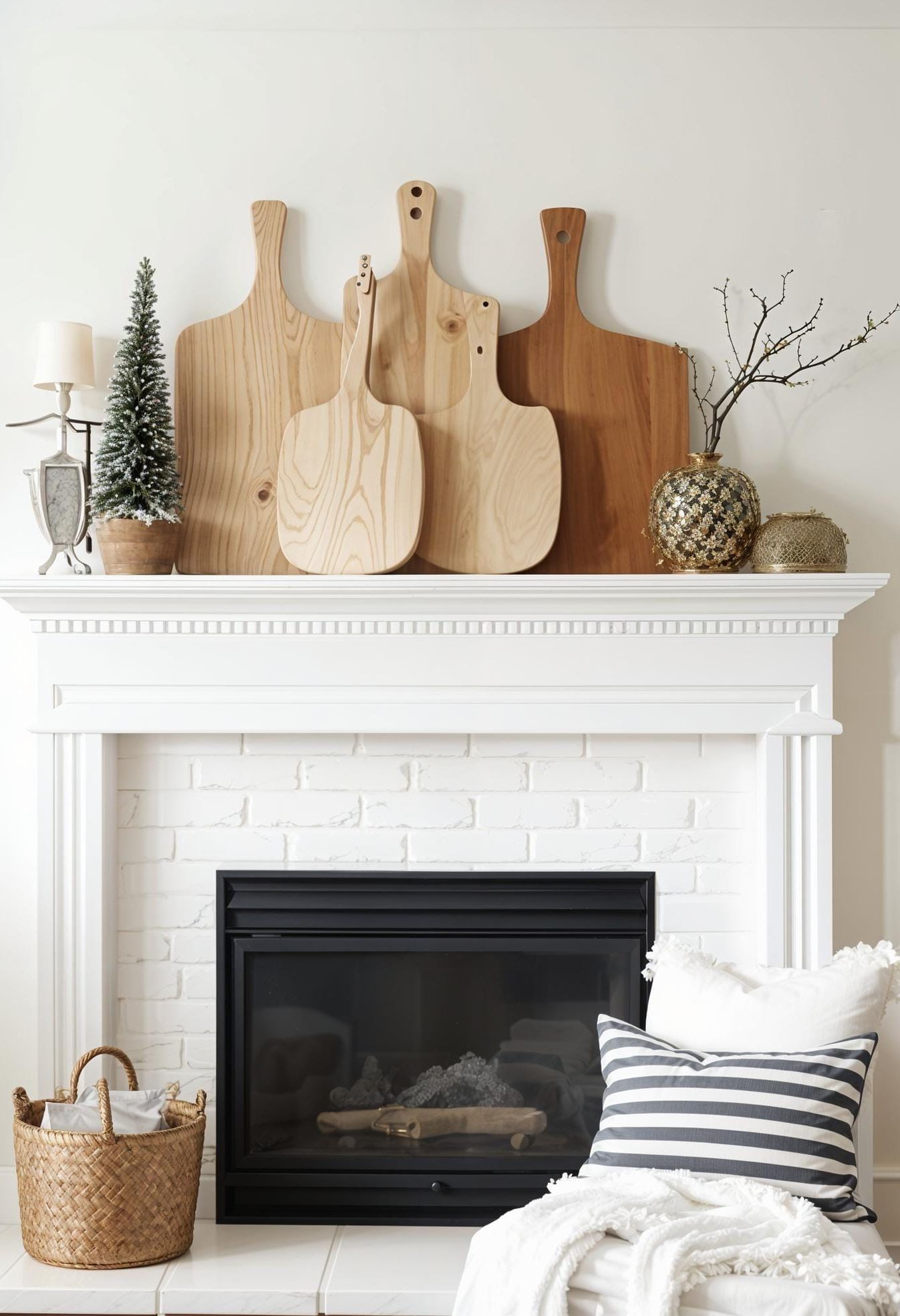 6. Farmhouse mantels with wooden cutting boards - photo 2
