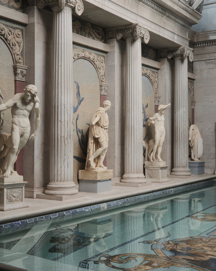 19. Elegant Roman-Inspired Pool Styles - photo 2