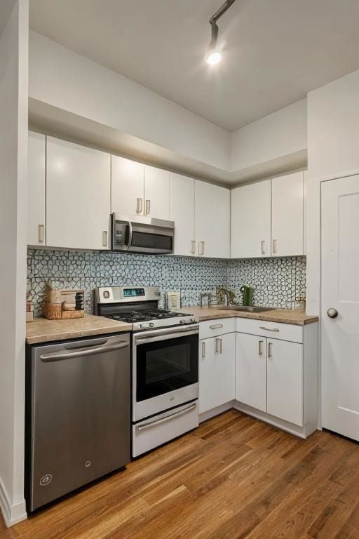 Best Studio Apartment Layout Ideas - photo 10