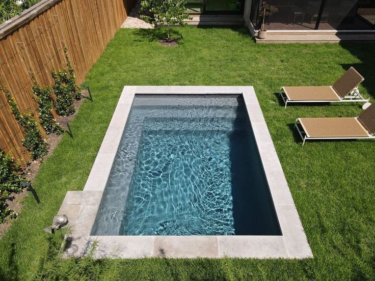 An Unforgettable Pool Dip Experience