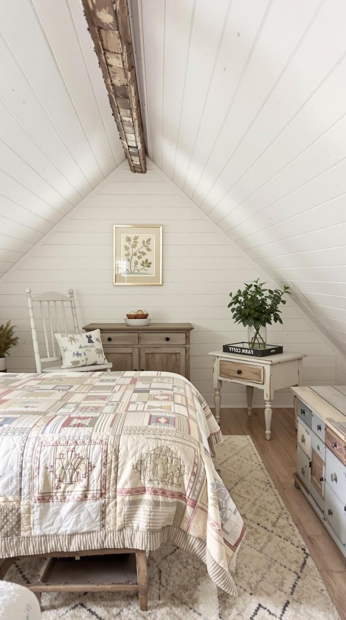 7. Farmhouse-Style Escape - photo 3