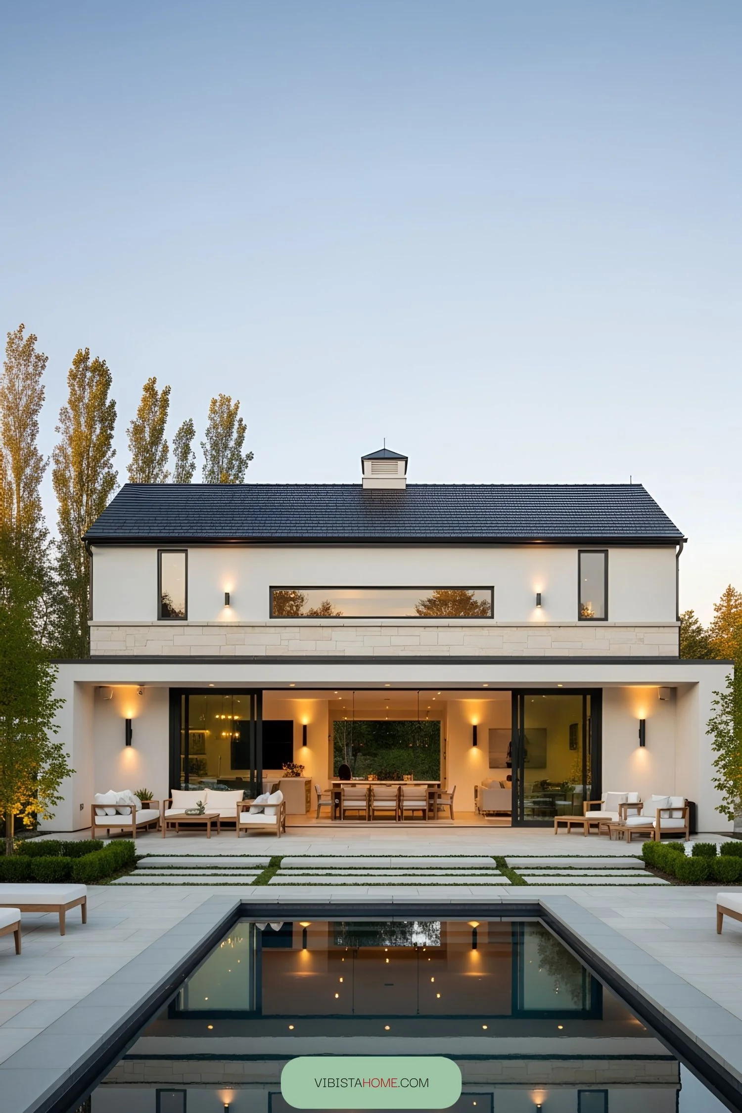 Aqua Haven Farm: Rustic Barn Meets Serene Bliss