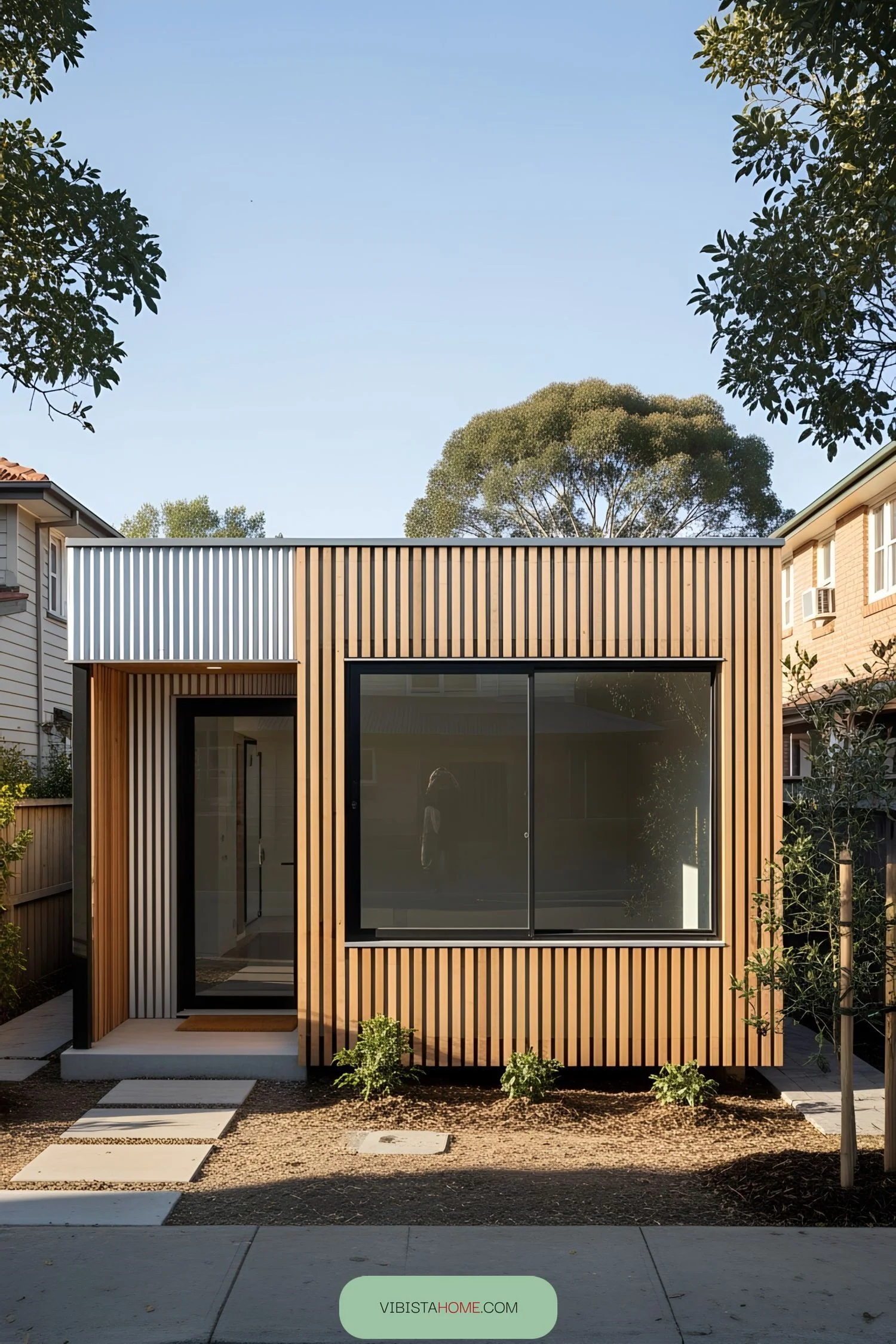 Compact Steel Office Built for City Life