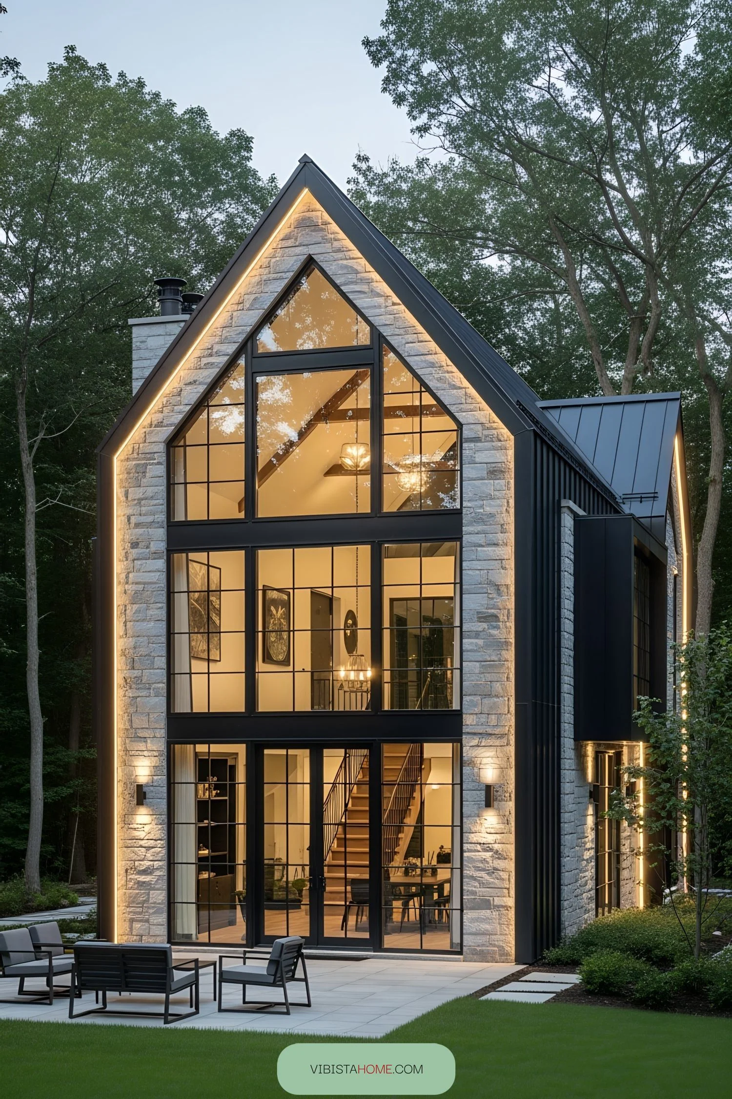 A Glass-Fronted Retreat With Rustic Style