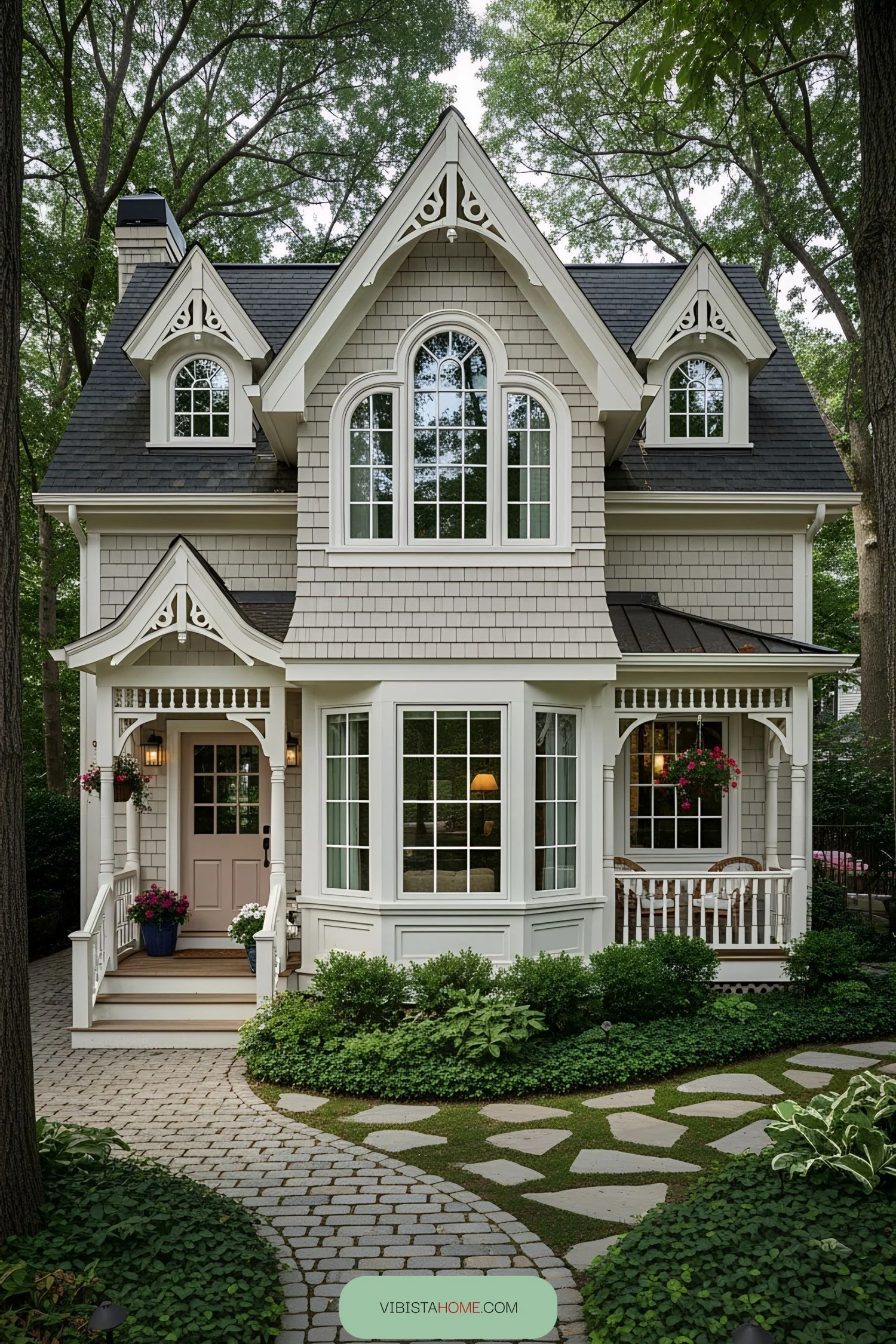 A Cozy and Elegant Victorian Nest