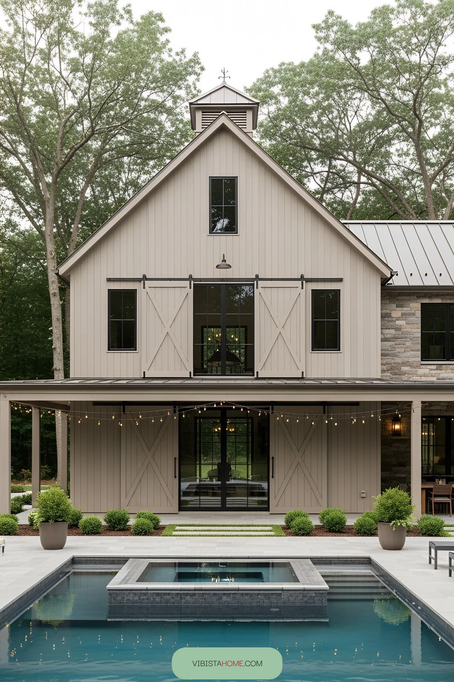 Barnside Paradise: A Dive Into Ultimate Relaxation