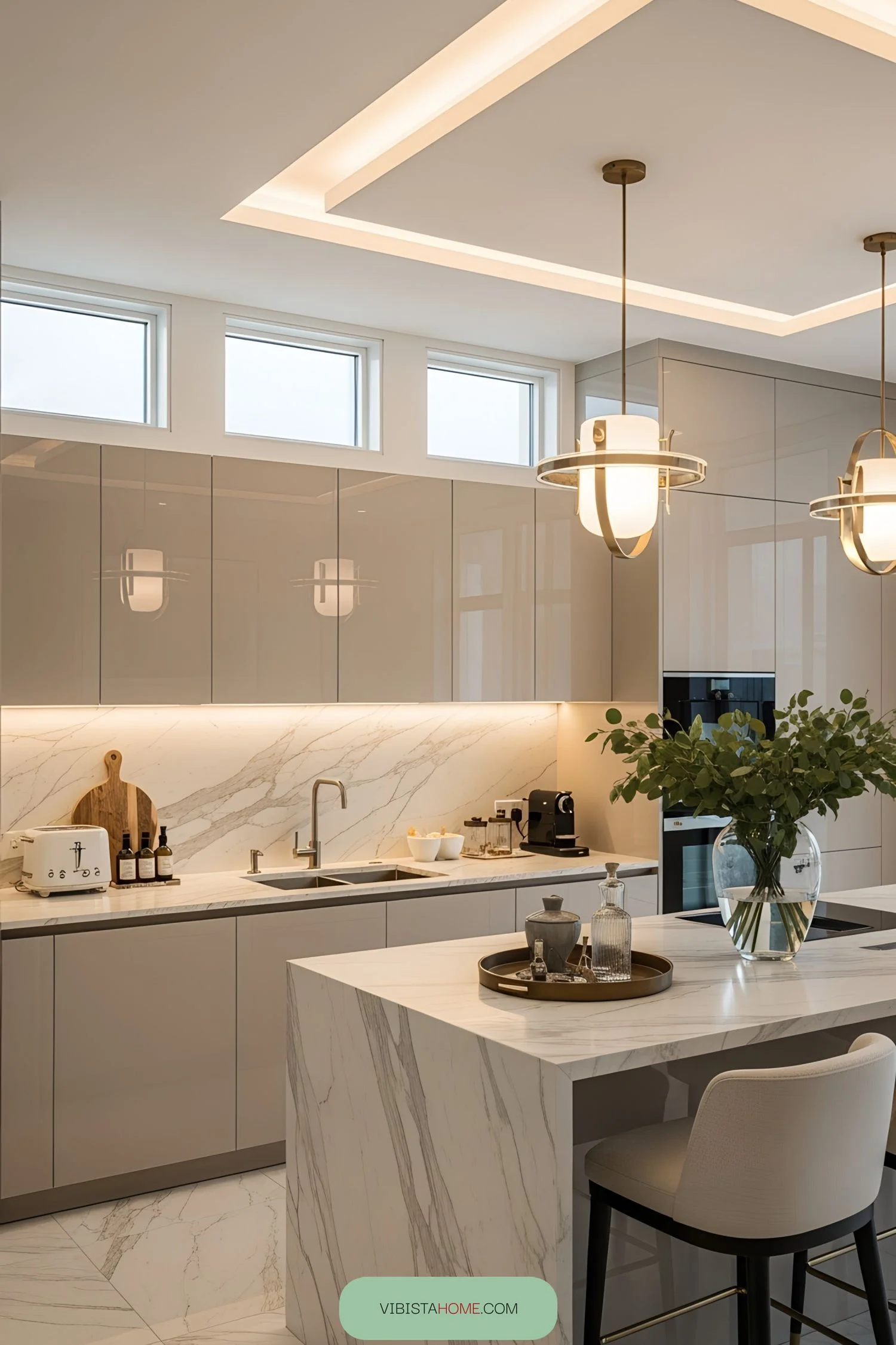 Marble Details for a Chic Kitchen Look