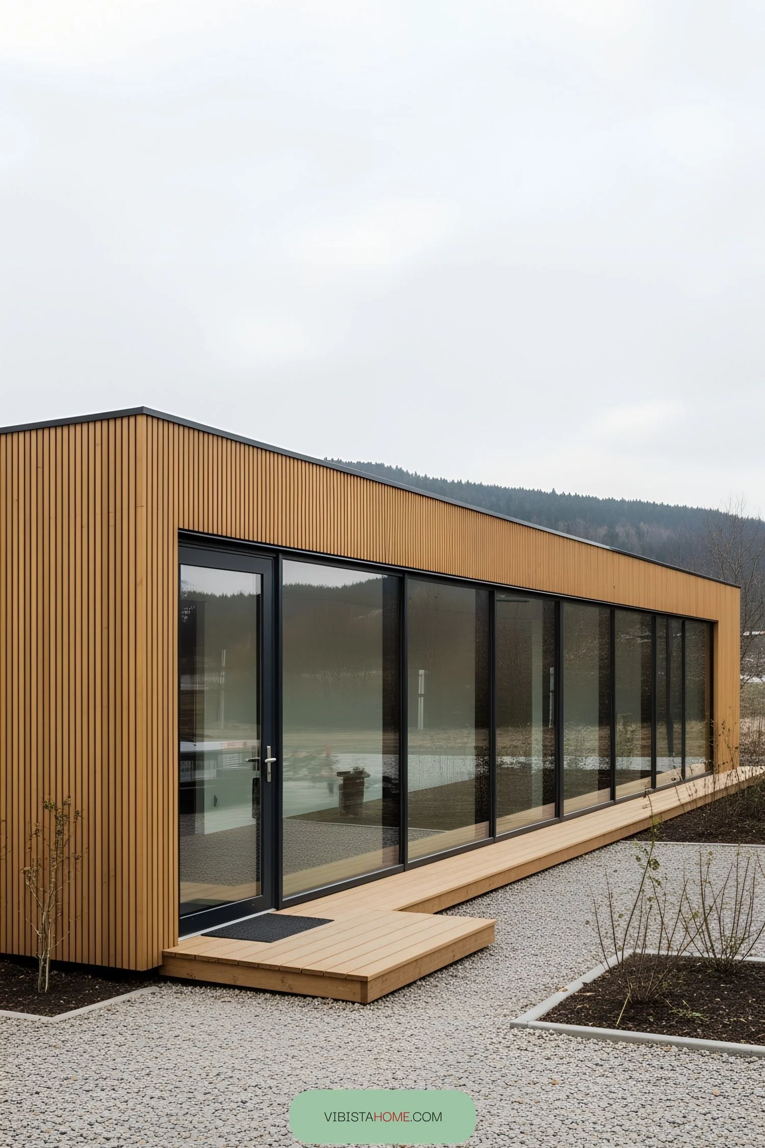 How This Cozy Container Office Came Together