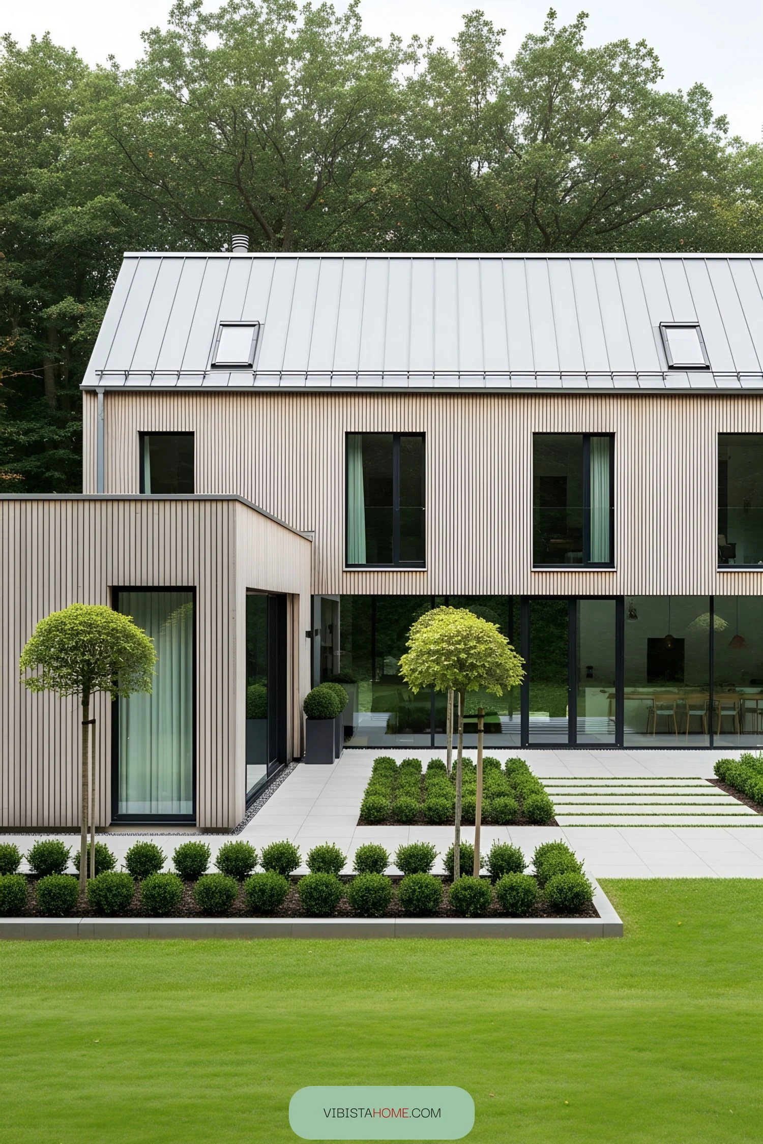 A Touch of Green: Nordic Style Meets the Garden