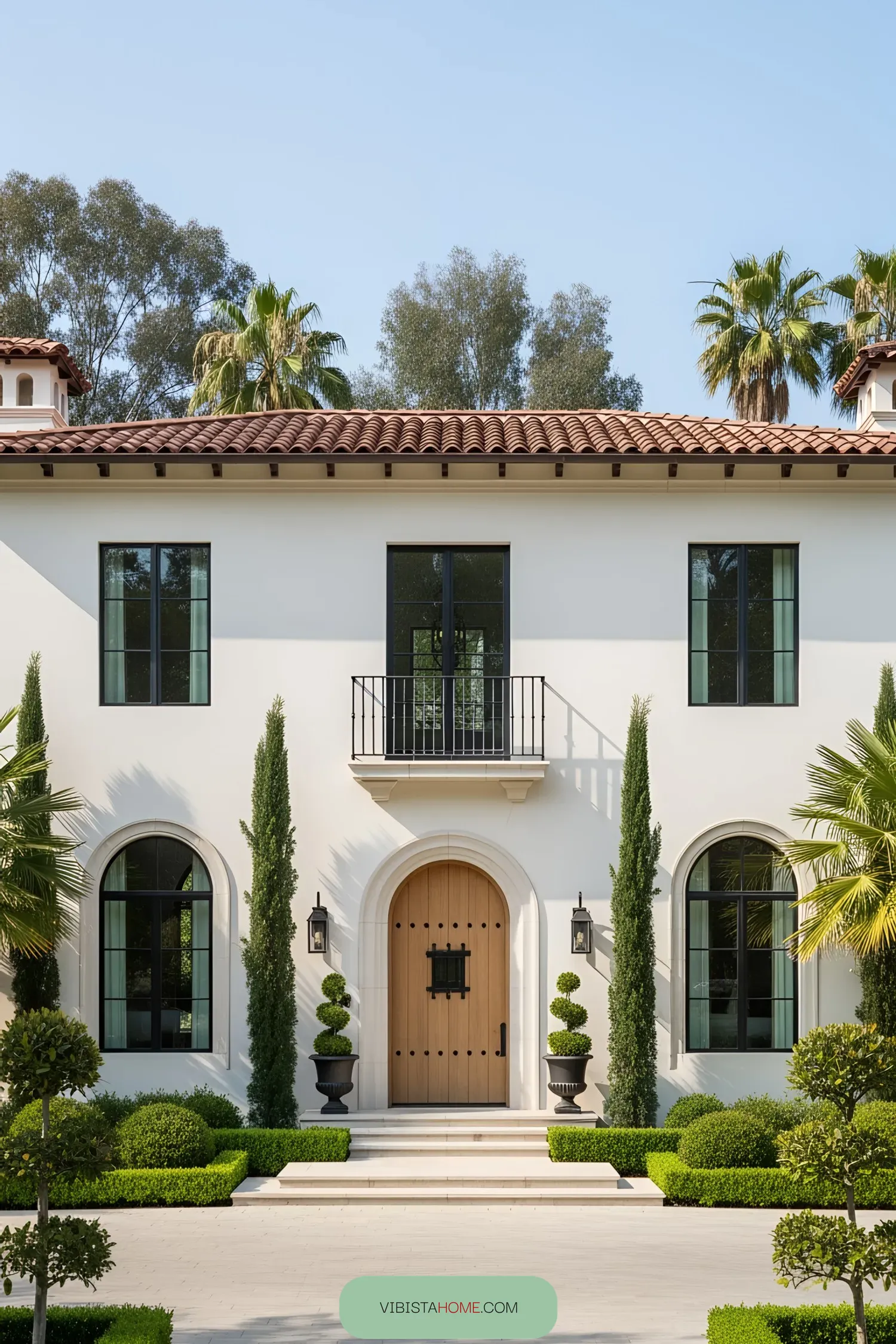 A Sunny Villa with Garden Views
